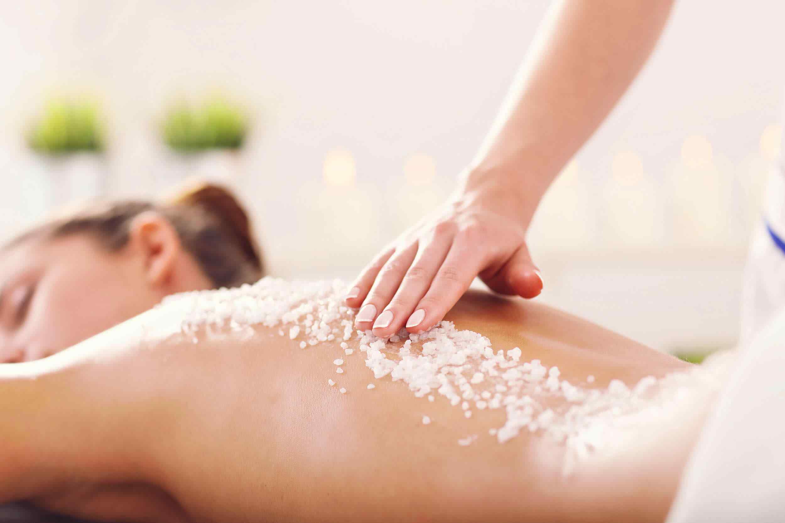 https://hautelasalon.com/wp-content/uploads/2018/10/spa-treatment-6.jpg